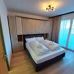 Apartmán Appartementanlage Thermenblick In & Out