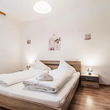 Appartementanlage Thermenblick In & Out * Бад Кляйнкирххайм