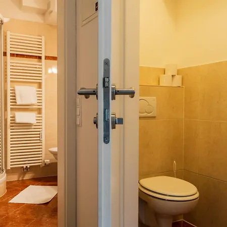 Appartementanlage Thermenblick In & Out 아파트 *