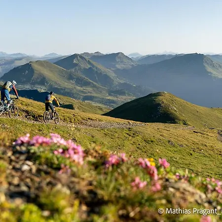 Appartementanlage Thermenblick In & Out * バド クラインキルヒハイム