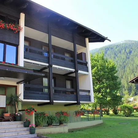 Appartementanlage Thermenblick In & Out Apartmán *